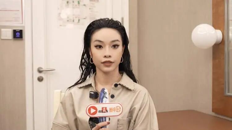 舞台剧里的《狂飙》“大嫂”，她是百变女王