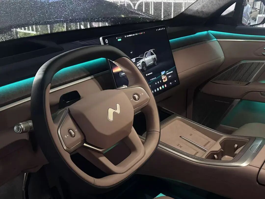 价格下探至15.98万元，乐道L80闯进大五座SUV“深水区”