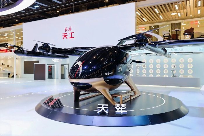 红旗“天辇1号”适航概念舱在2026北京车展正式亮相