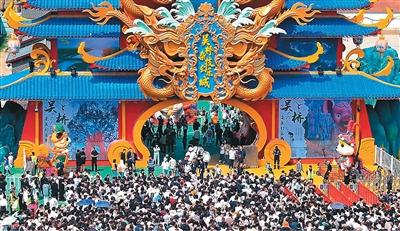 吳橋雜技幻樂城迎來眾多遊客。吳橋縣融媒體中心供圖