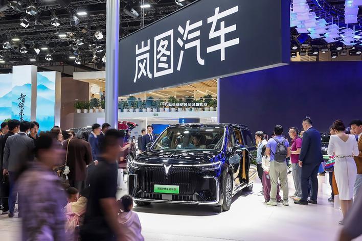 岚图推动中国新能源汽车价值向上