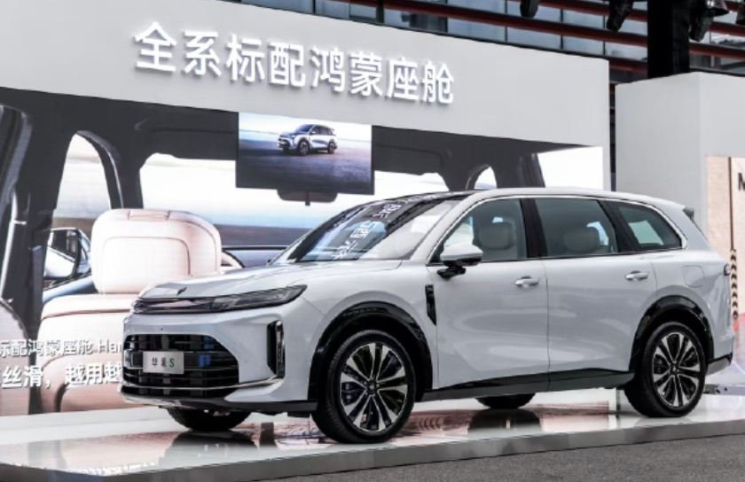 华为五菱首次联手：「华境」首款车14.98万开卖！“问界M9青春版”
