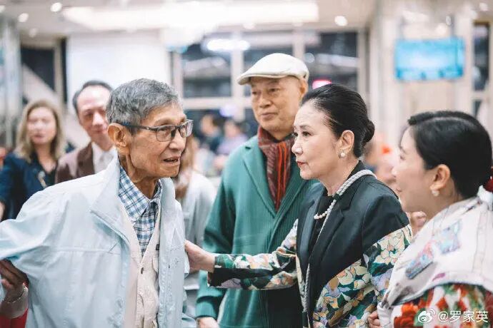 香港演员刘洵去世，从东厂公公演到少林高僧，从未获奖却被誉为“千面如来”，师弟罗家英发文悼念