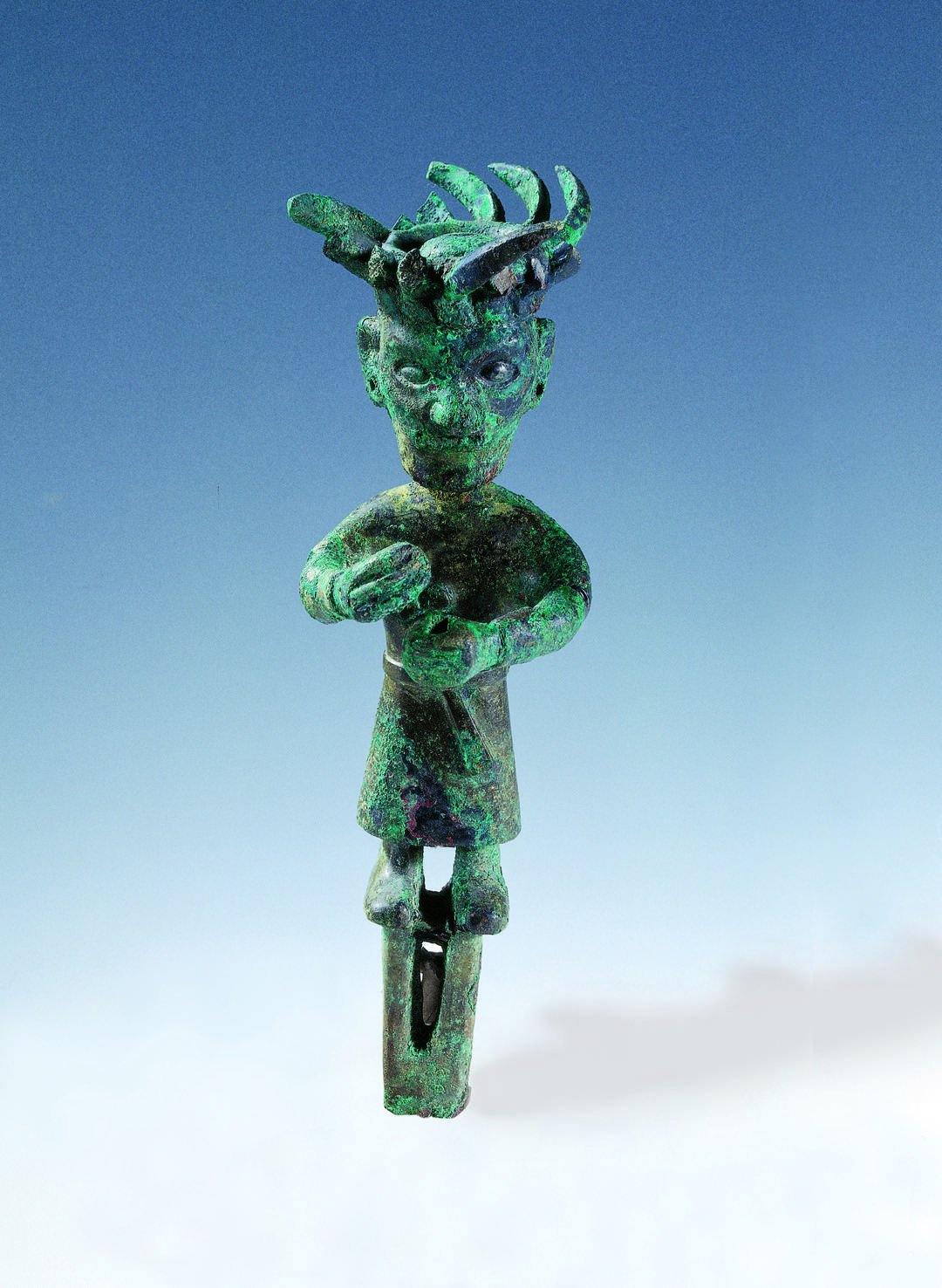 金沙出土的青銅立人（圖據金沙遺址博物館）