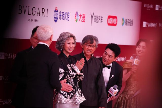 图为：叶倩文、林子祥。