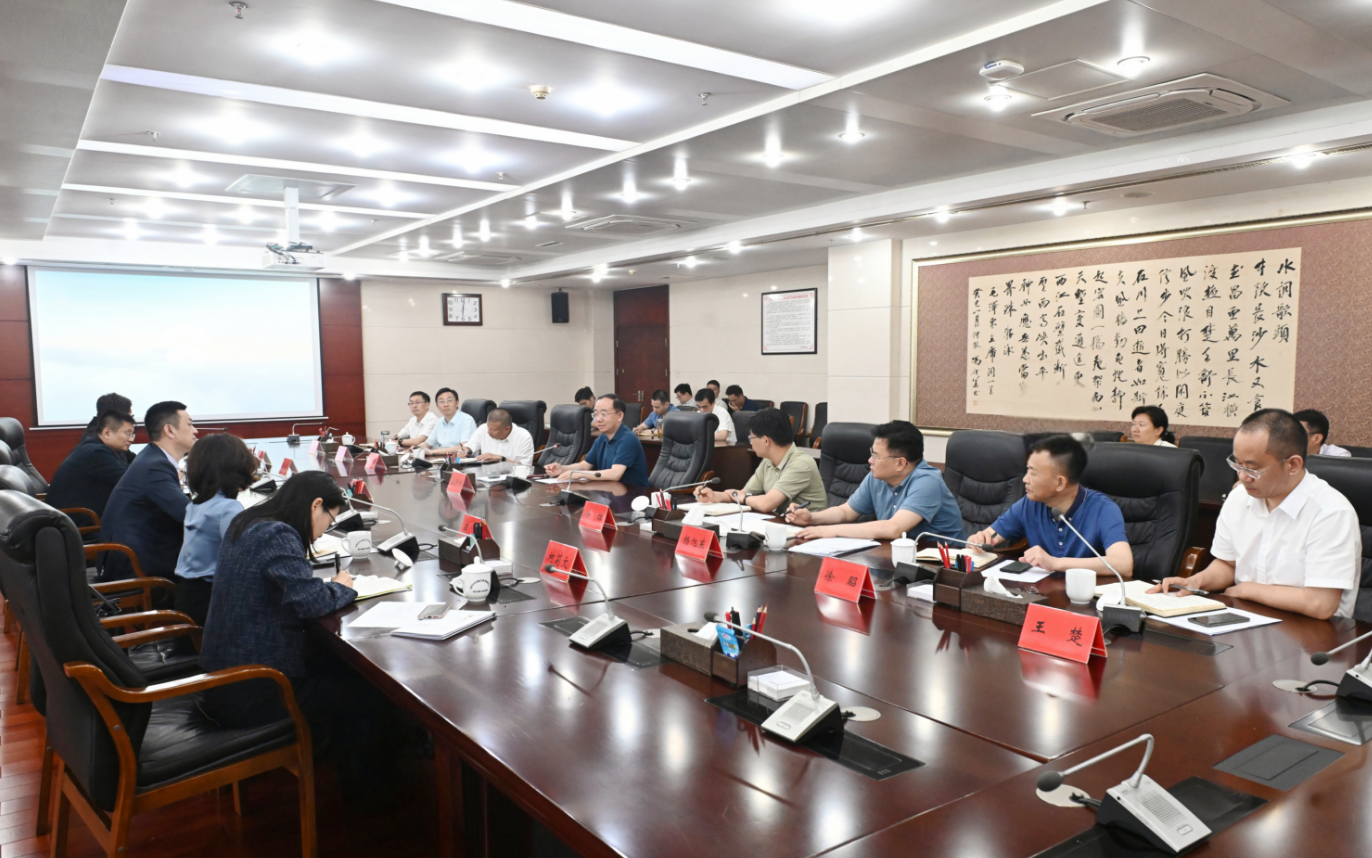 孟景伟与李斌举行工作座谈