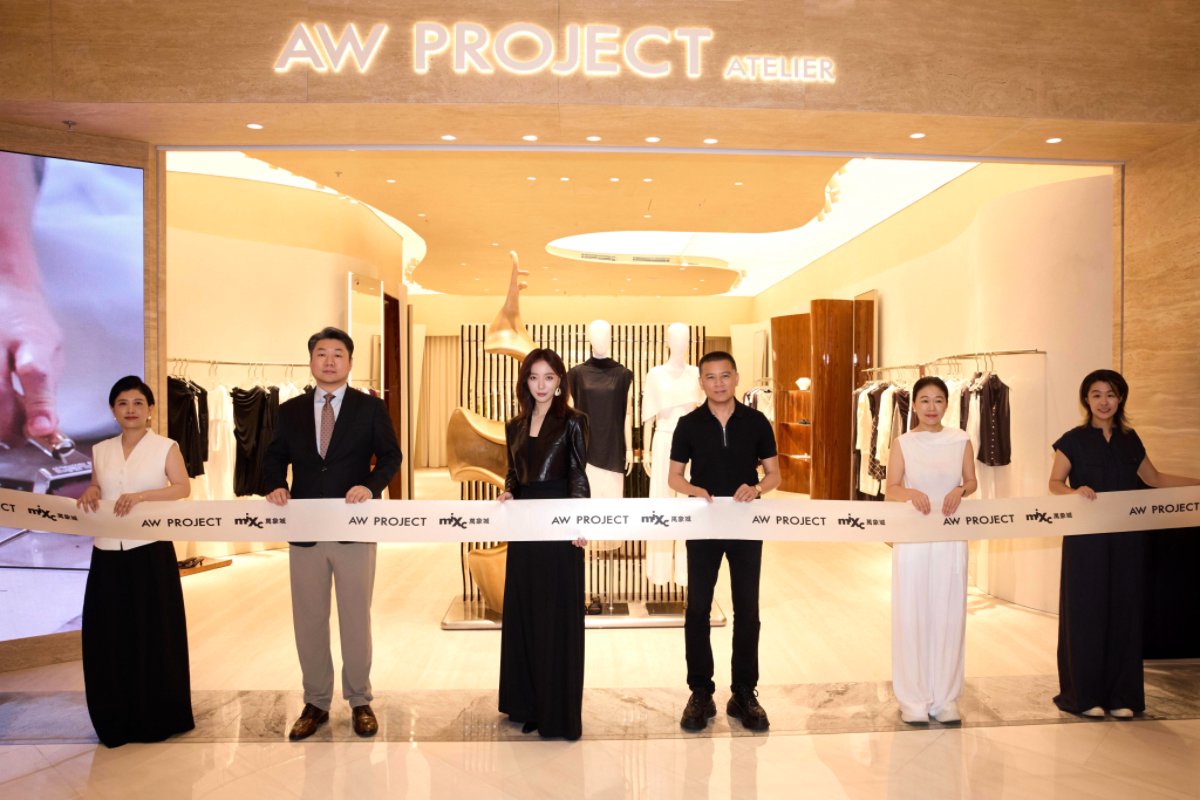 高端轻奢女装 AW PROJECT 深圳万象城一期全新门店启幕