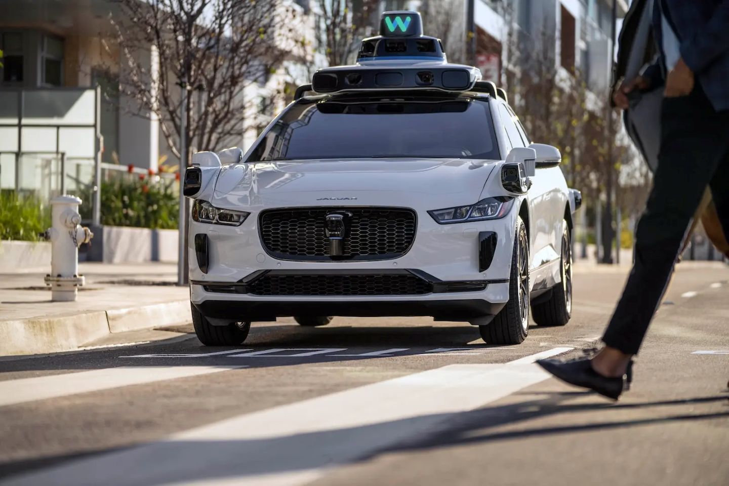 Waymo 计划独立进入两地 Robotaxi 市场，放弃与 Uber 合作