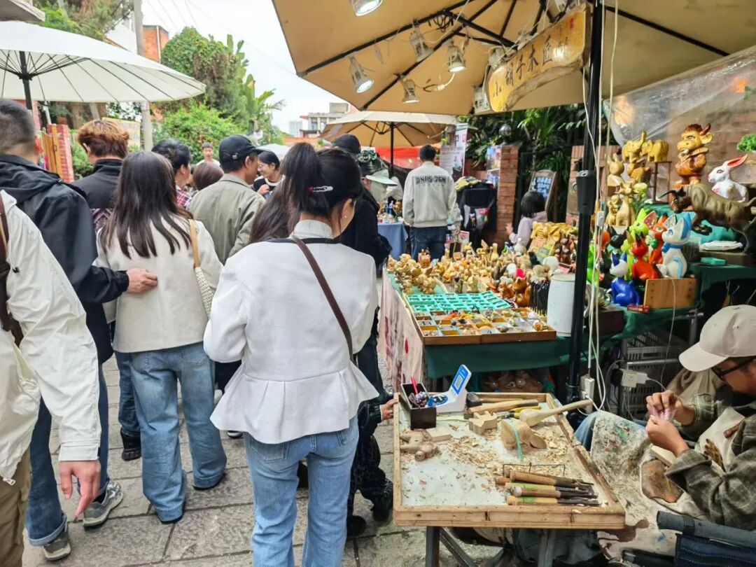 看完电影，票别丢！凭票根打卡吴磊同款曲靖！免费、半价福利别错过→