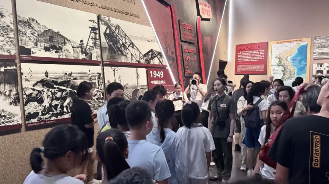 把红色课堂搬进英雄阵地，振兴区“沉浸式”亲子研学点亮多彩暑假