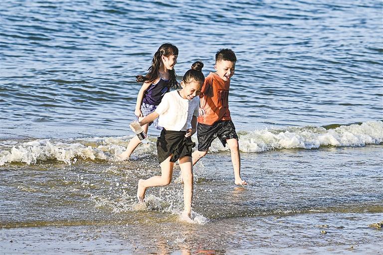海南琼海： 千年渔港引客来