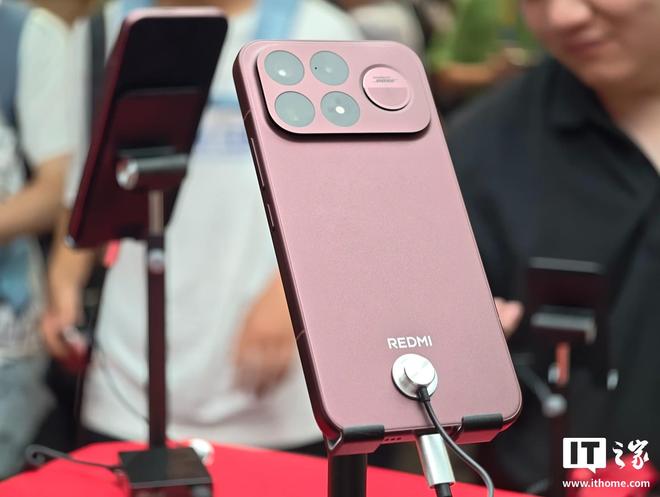 “赤霞珠红”色小米REDMI K100 Pro Max手机实拍图 “赤霞珠红”色小米REDMI K100 Pro Max手机实拍图