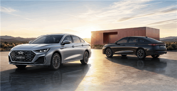 纯油车也配高阶智驾！2027款艾瑞泽8 Pro上市：置换8.99万起