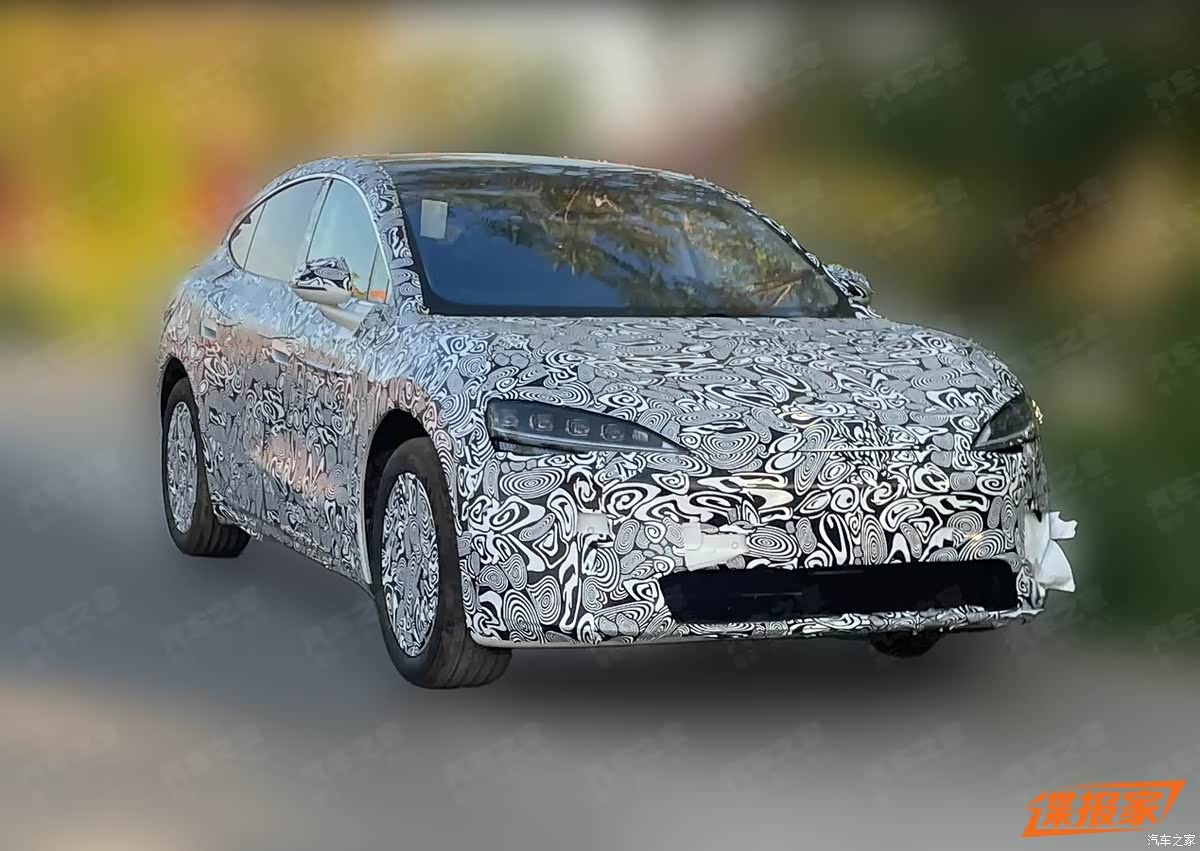 鸿蒙智行新款智界 R7 轿跑 SUV 内饰谍照曝光，有望换装全新连屏设计