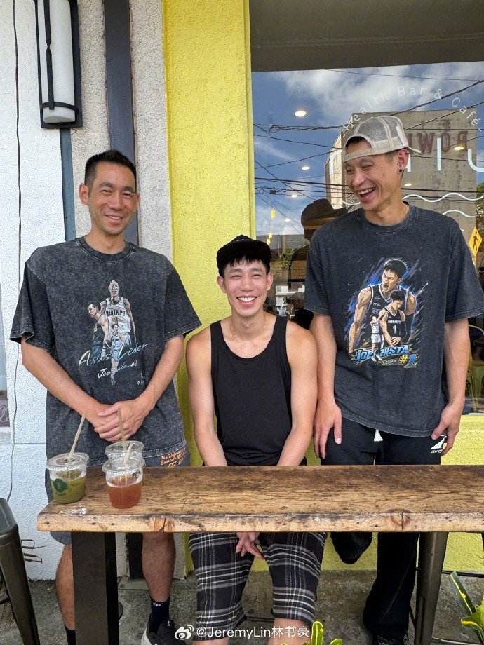 阳光与海滩！林书豪晒近照：和家人在夏威夷的度假时光️