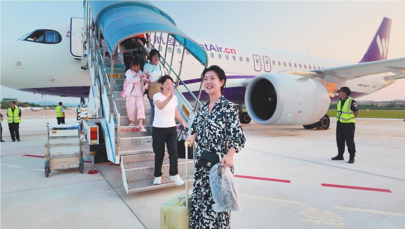 辽苏合作再添空中新通道 朝阳—南京直飞航线正式开通 辽苏合作再添空中新通道 朝阳—南京直飞航线正式开通