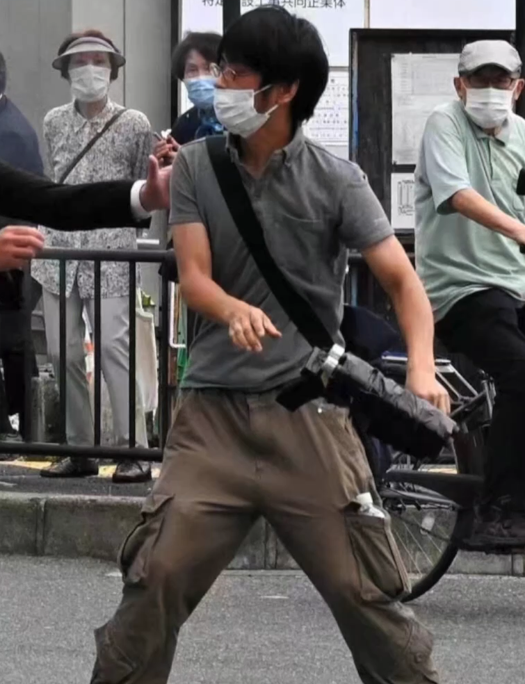 日媒爆料：安倍晋三遇刺案将被拍成电影，山上彻也预计由知名演员菅田将晖饰演