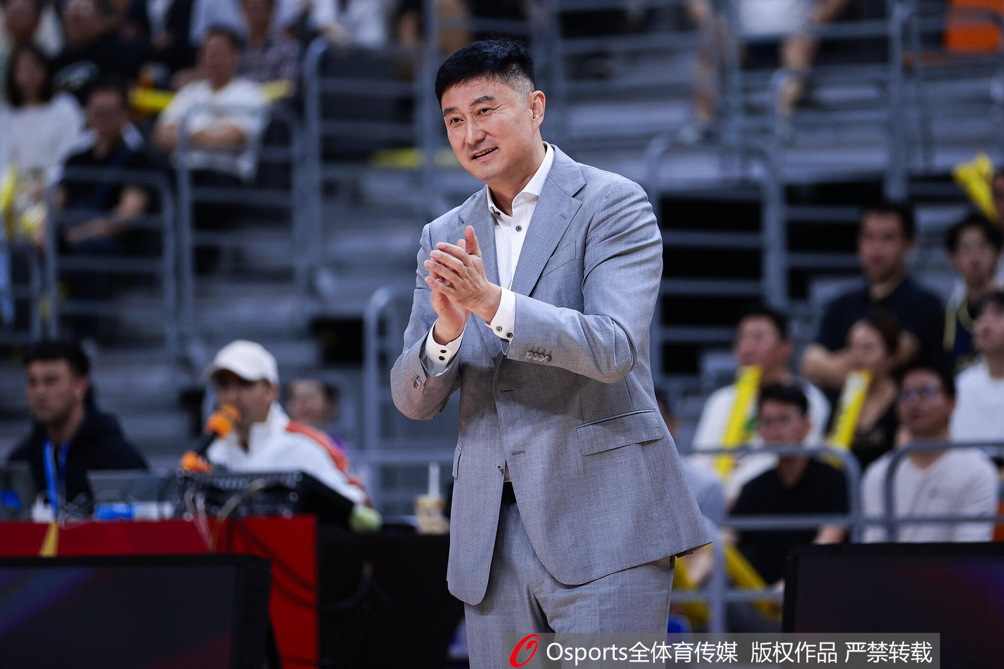 广东新帅：我对杜锋抱有极大的敬意 十分尊重他在这里打下的基础