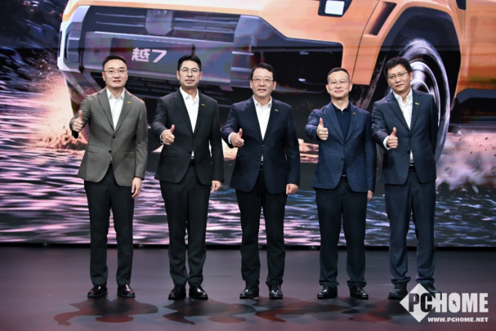 可城可野的舒适智能方盒子，传祺越7预售17.18万起