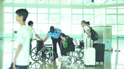暖心护航“慢人群” 激活湾区银发经济活力 暖心护航“慢人群” 激活湾区银发经济活力
