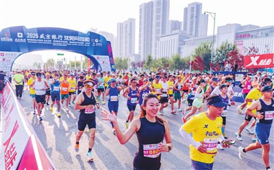 浑河晨风中沈马开跑 浑河晨风中沈马开跑