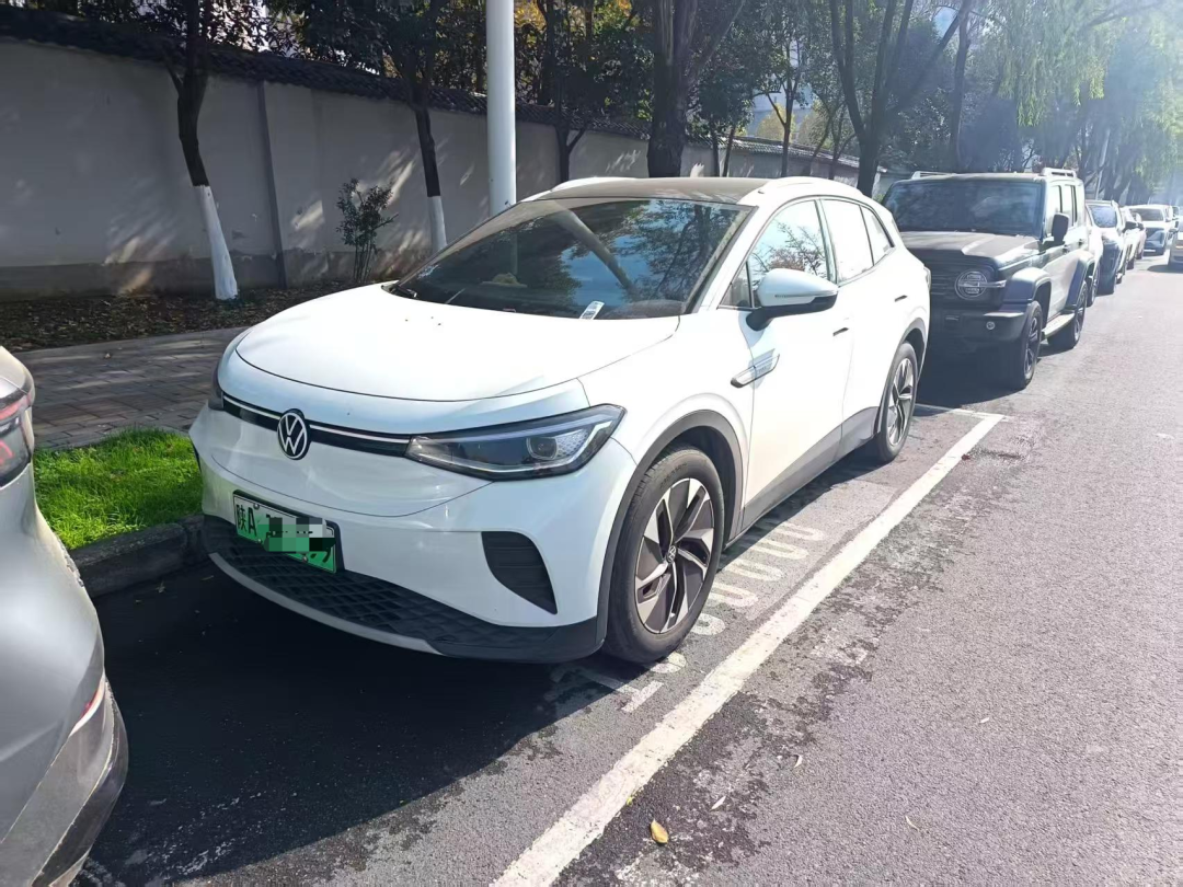 大众新能源汽车中控屏频繁重启，配件等半年仍缺货……西安一大众4S店：全国有很多类似情况
