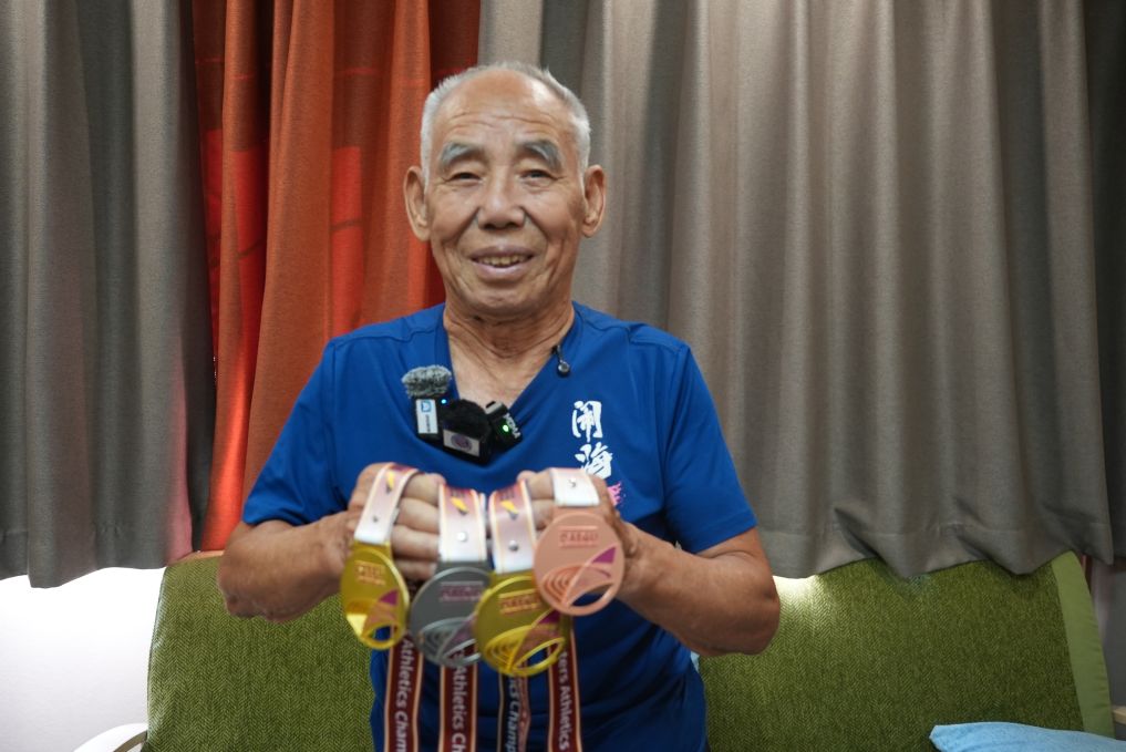 追光｜92岁2金1银1铜，中国大爷能“飞”！