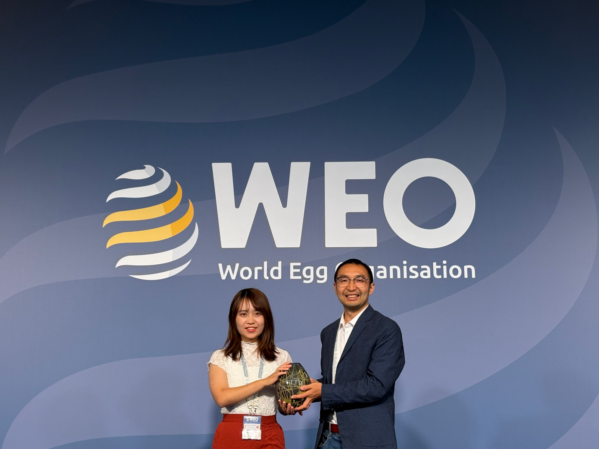 （圣迪乐参加WEO2026全球领导力大会，荣获卓越营销金蛋奖。圣迪乐供图）