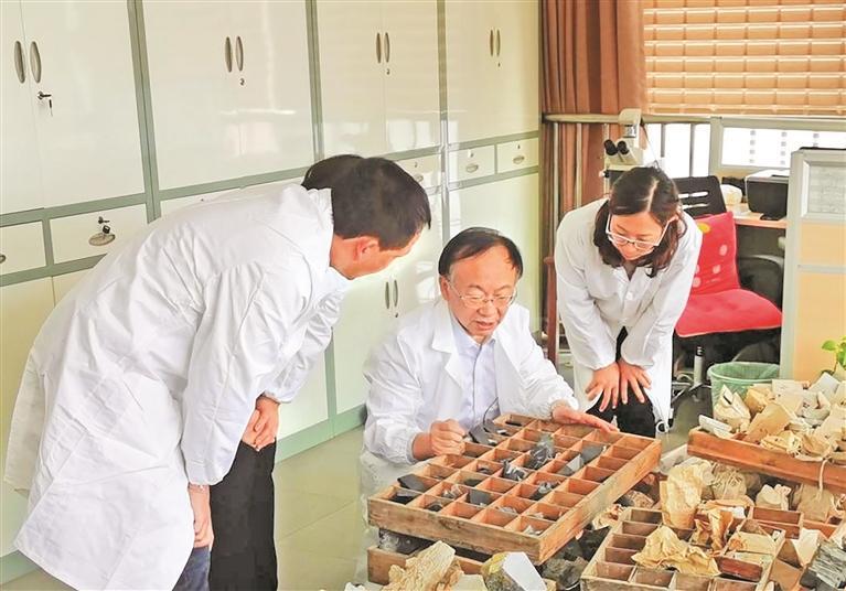 从“鱼眼睛”看见8亿吨锰矿