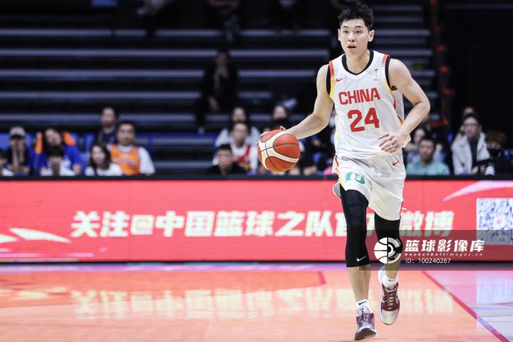 关键时刻违体犯规！崔永熙替补4中2仅拿4分3篮板 3次失误