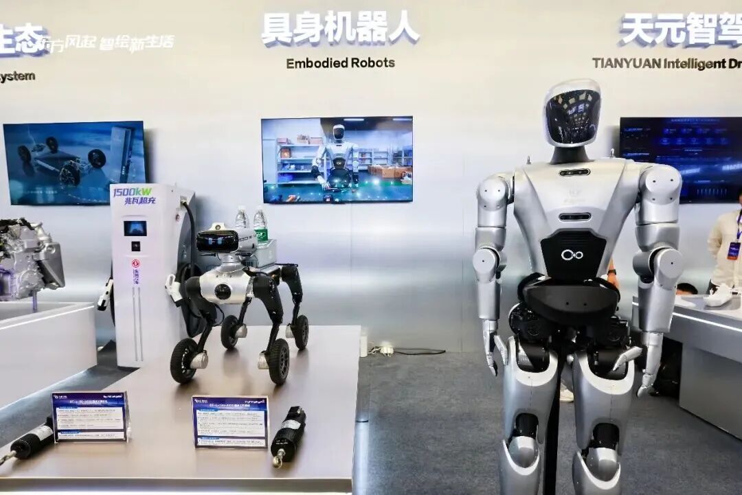 东风汽车人形机器人，即将进厂打工