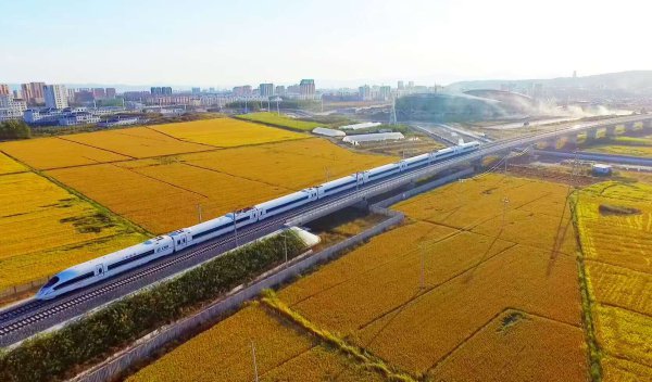 坐着高铁看中国|长珲城际铁路赋能吉林东部高质量发展 坐着高铁看中国|长珲城际铁路赋能吉林东部高质量发展