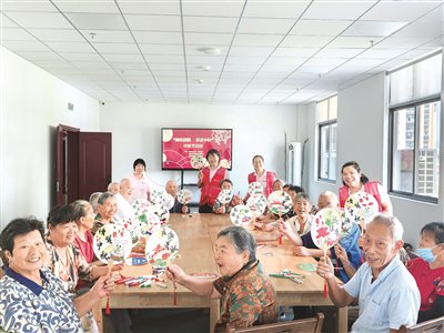 月满中秋情更浓 国风雅趣暖桑榆