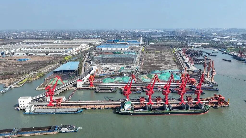 ▲中国建材集团有限公司绿色低碳建筑新材料项目建设工地