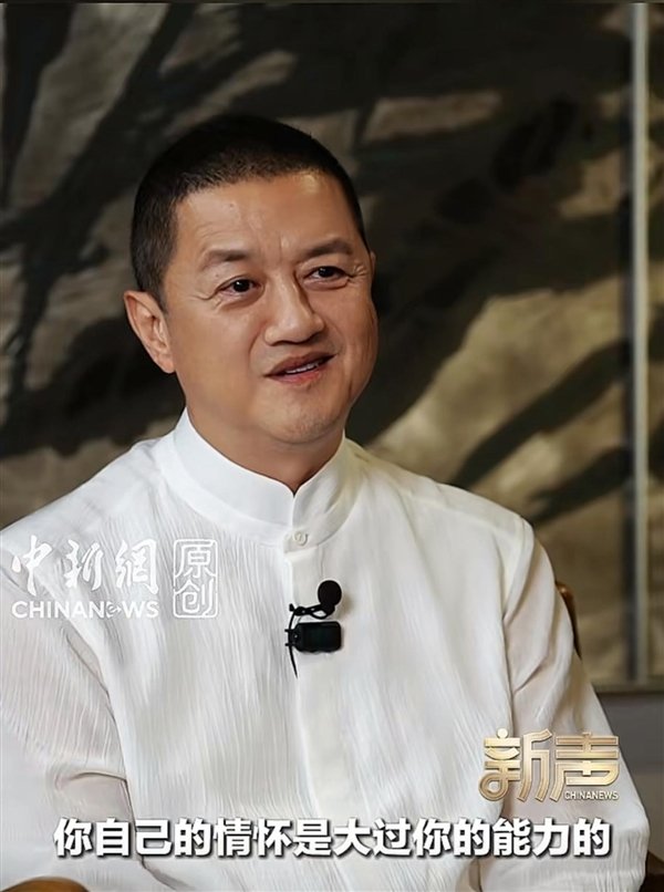 李亚鹏辟谣女儿窦靖童现身直播间：从来没进过 也不会让孩子们进
