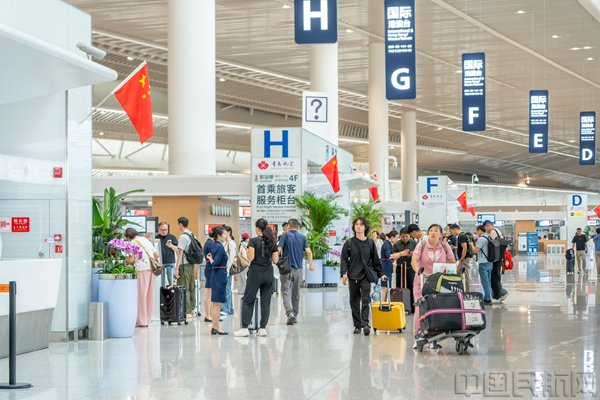 青岛机场国庆假期预计保障航班近4300架次