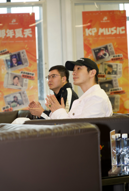 黄晓明“一拍即合”音乐创作营圆满收官：让灵感发生，让创作被听见