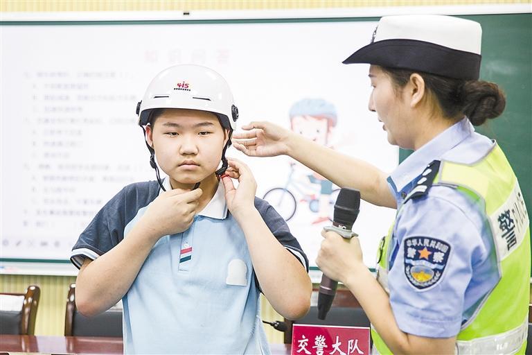 多部门联动宣传 筑牢电动自行车安全防线