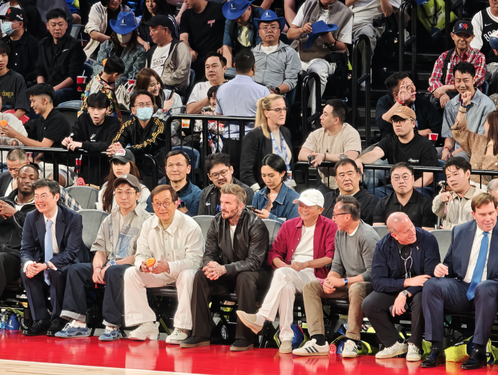 马云、蔡崇信、成龙、贝克汉姆现身NBA中国赛！一场赛事背后，阿里在赌88VIP和AI的长期