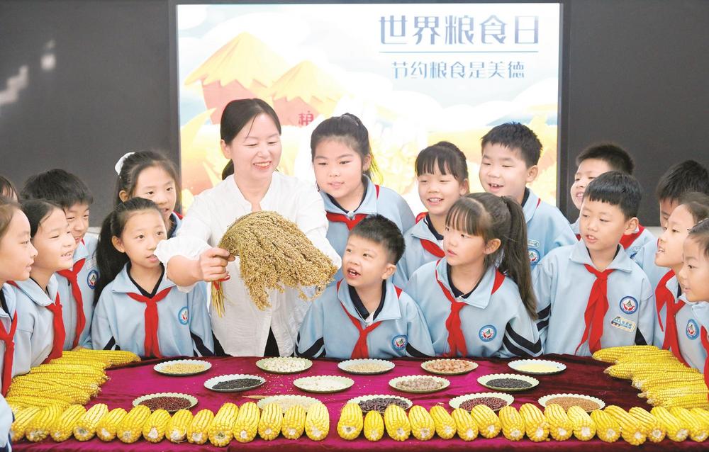 邯山区太行学校开展“珍惜粮食 从我做起”教育活动 邯山区太行学校开展“珍惜粮食 从我做起”教育活动