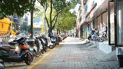 沙冲路摩电市场有了“经营边界”