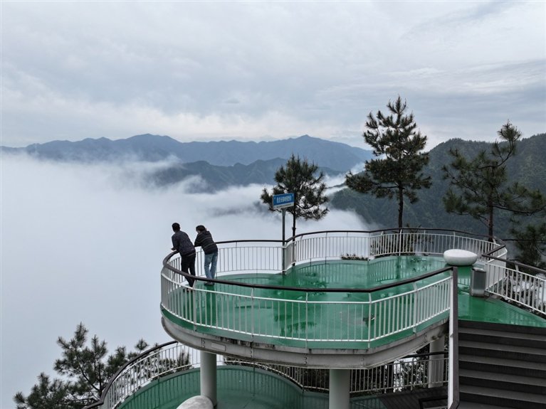 让风景道宜行也宜游