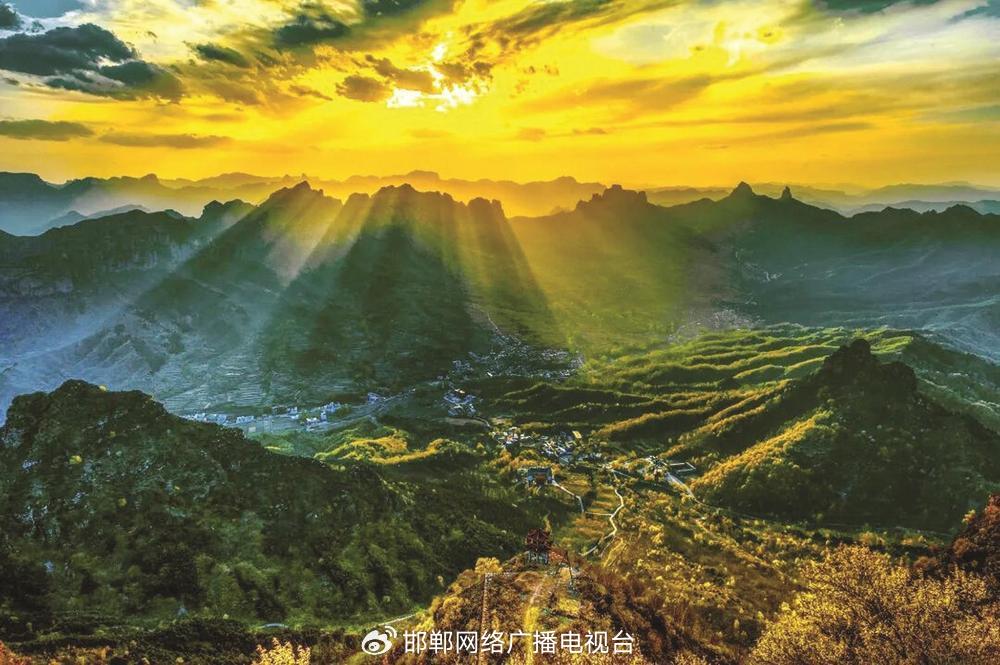 美在邯郸丨金秋时节武安文旅发出邀约——东太行迎来观霞季
