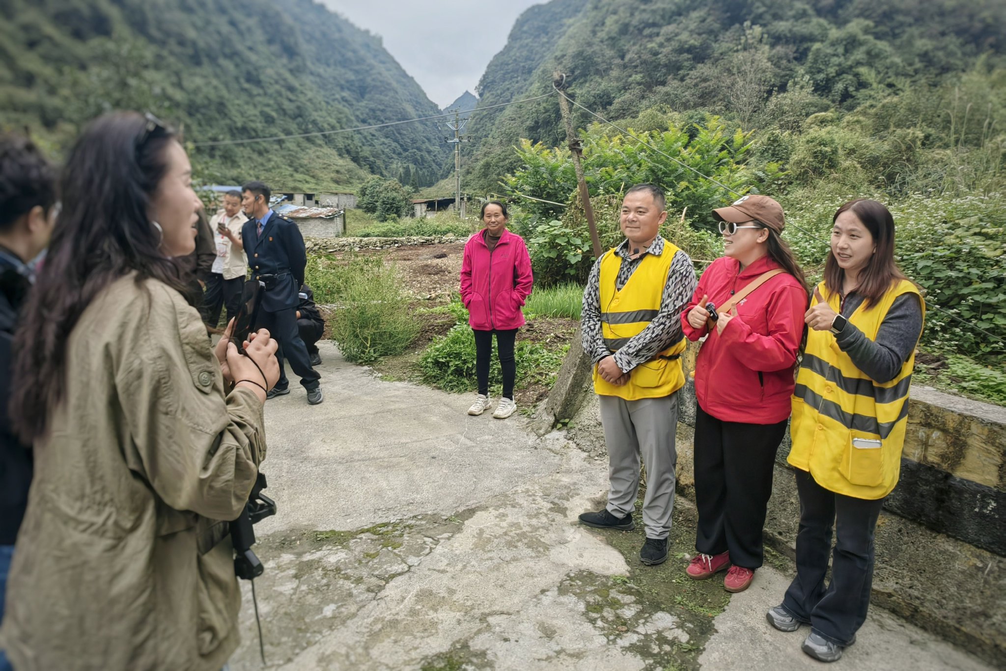 发现最美铁路·长征路上话变迁｜一对“90后”夫妻，深山默默守护铁路10多年
