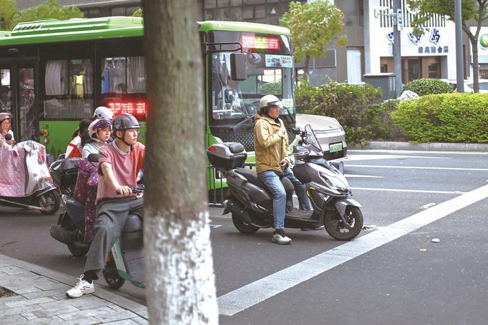 秋台风和冷空气同台“唱戏”