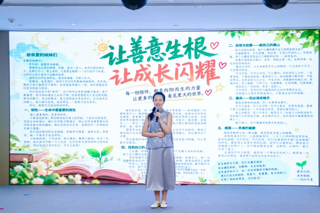 滑动查看更多图片
