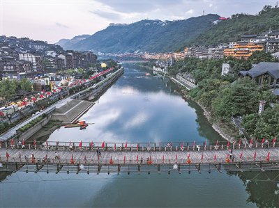 红军不怕远征难