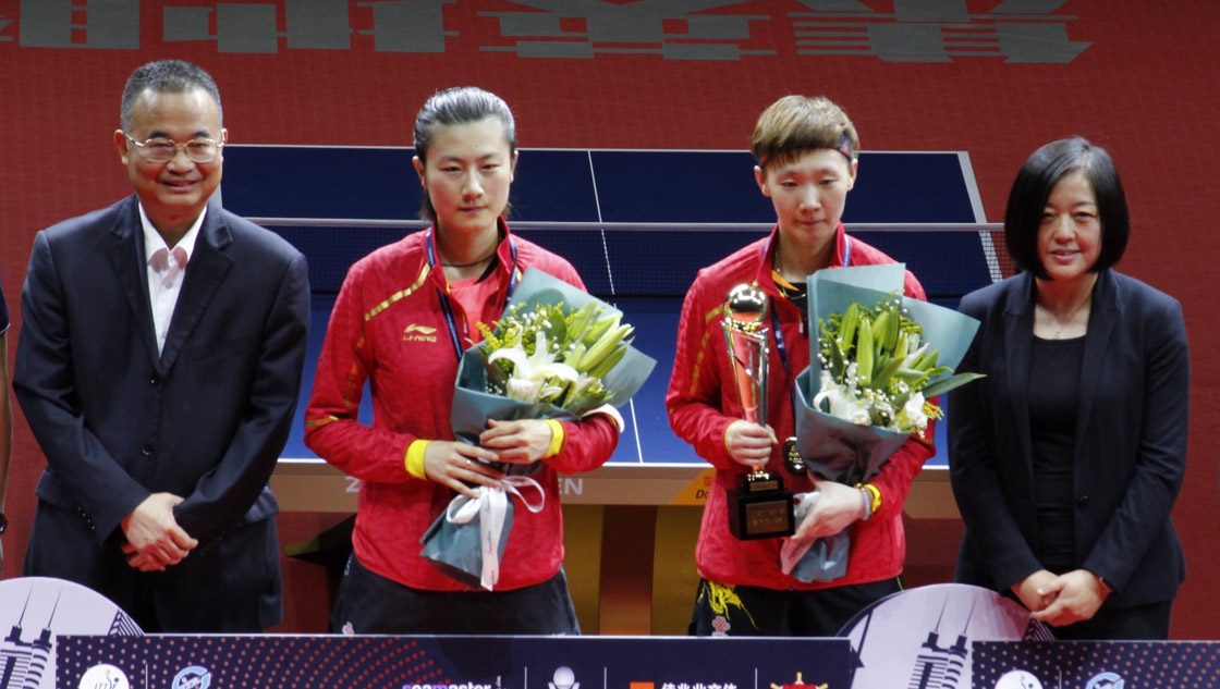 中乒赛王曼昱胜丁宁女单夺冠