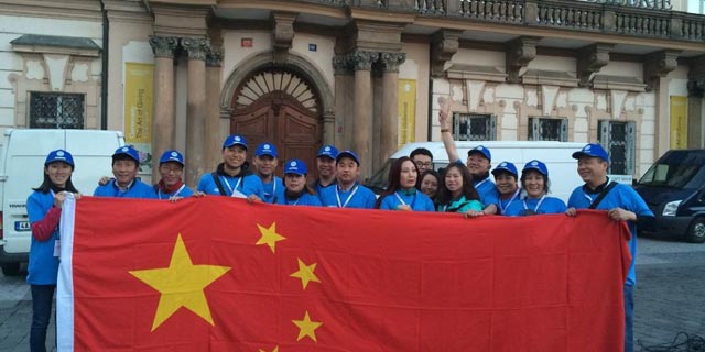 中国志愿者服务布拉格马拉松