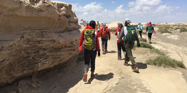 戈十一首日瞬间